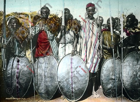 Massai-Krieger | Maasai Warrior - Foto foticon-simon-192-061.jpg | foticon.de - Bilddatenbank für Motive aus Geschichte und Kultur